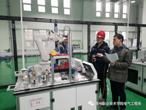 電氣工程系順利完成山東省工業(yè)機器人應(yīng)用編程職業(yè)技能等級證書考核，助推工程機械技術(shù)研發(fā)人才培養(yǎng)